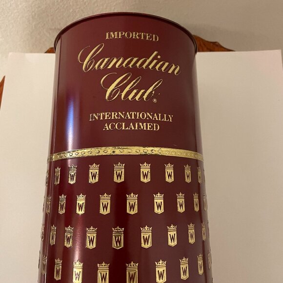 Canadian Club Vintage Imported Whiskey Large Collector’s Tin 1.75 Litre - Picture 13 of 14